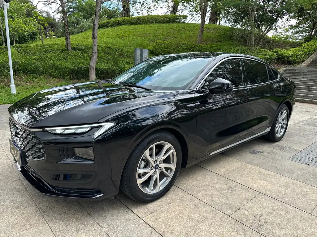 FORD MONDEO 2022