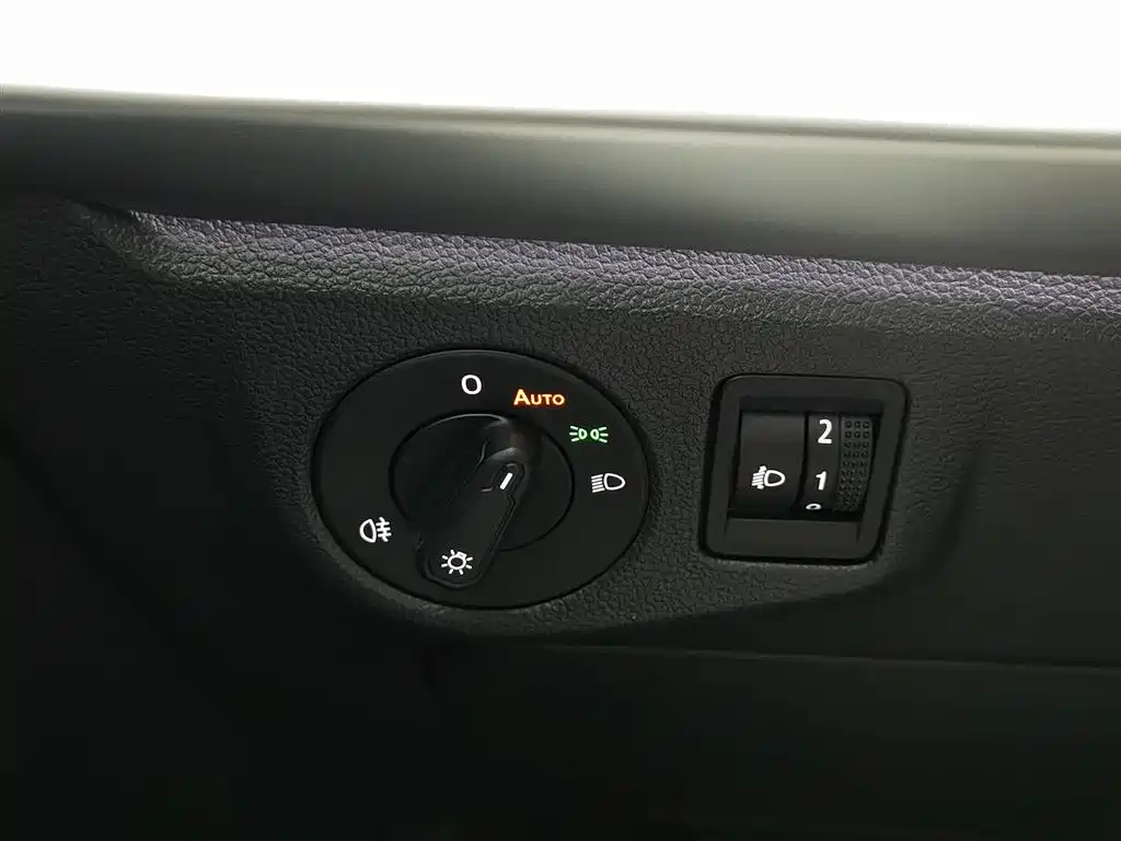 VOLKSWAGEN LAVIDA 2024