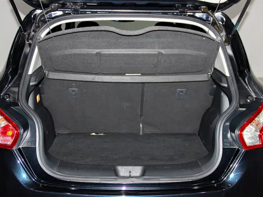 NISSAN TIIDA TIIDA 2015