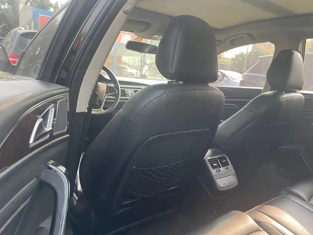 ZOTYE Z700 2016