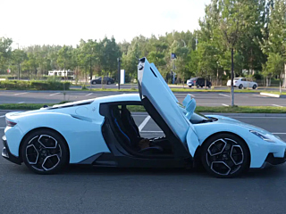 Заказать MASERATI MC20