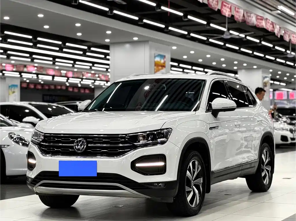 VOLKSWAGEN TAYRON 2021