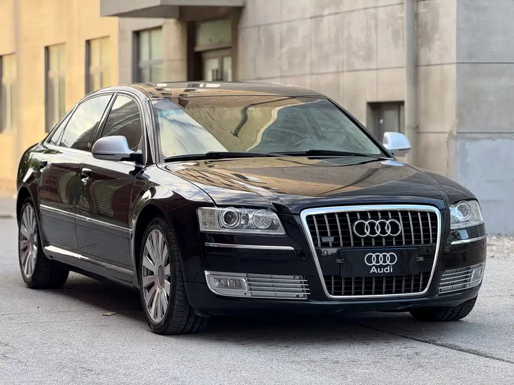 AUDI A8 2010