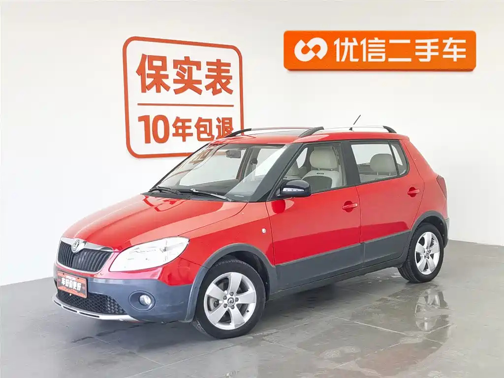 SKODA FASCIA 2012