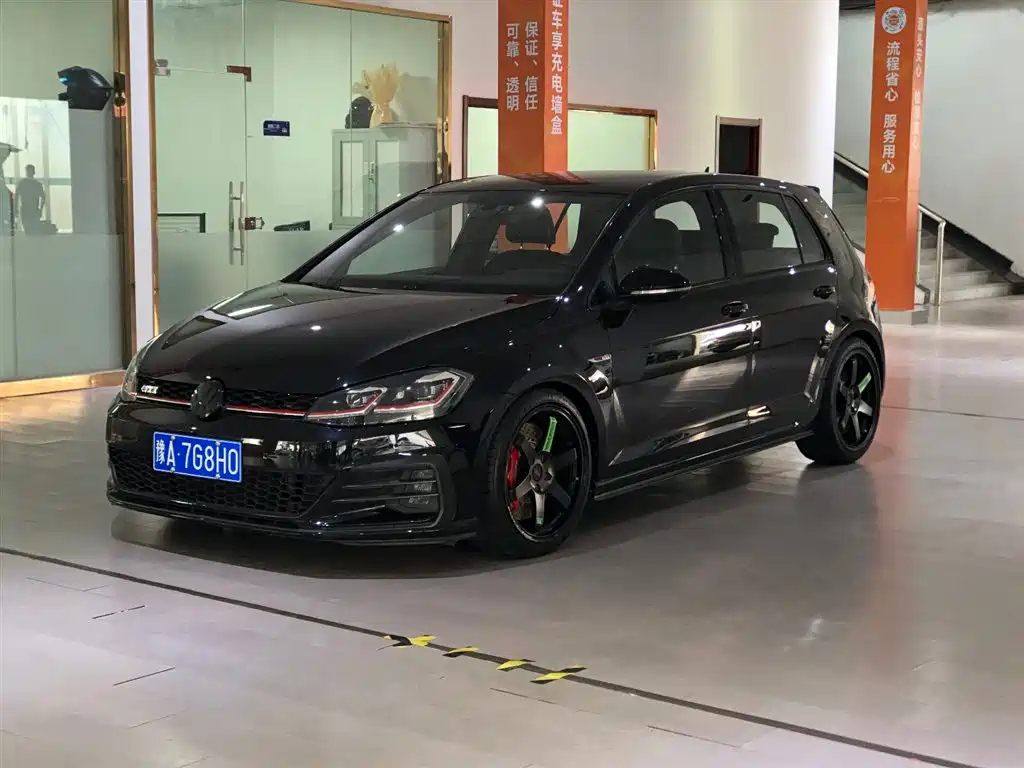 VOLKSWAGEN GOLF GTI 2018