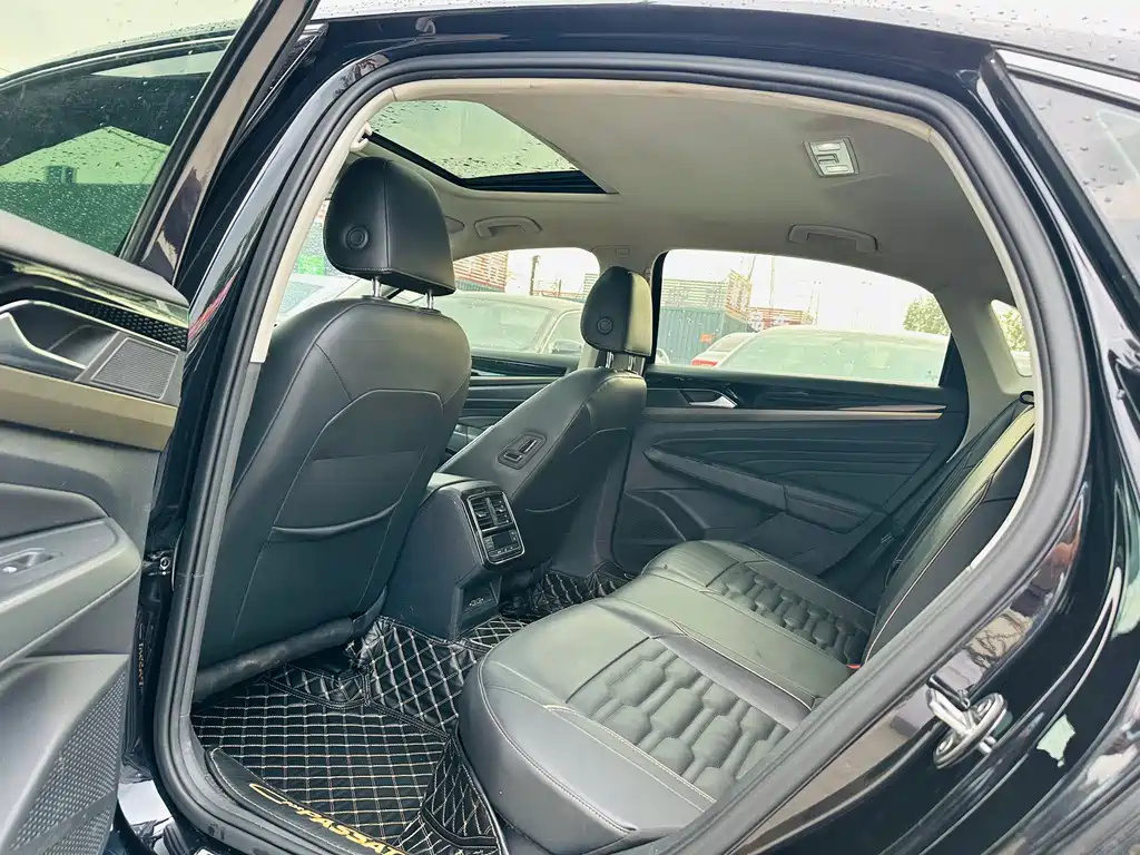 VOLKSWAGEN PASSAT 2019