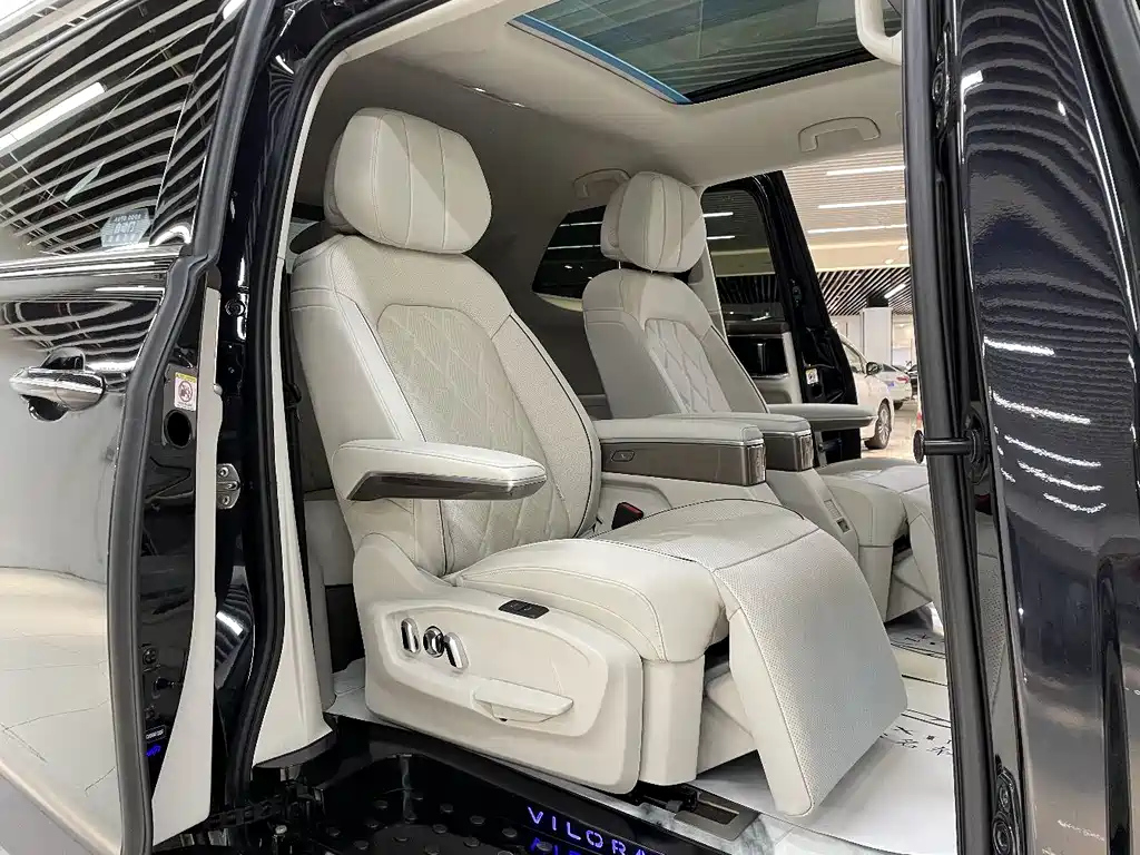 VOLKSWAGEN VILORAN 2022