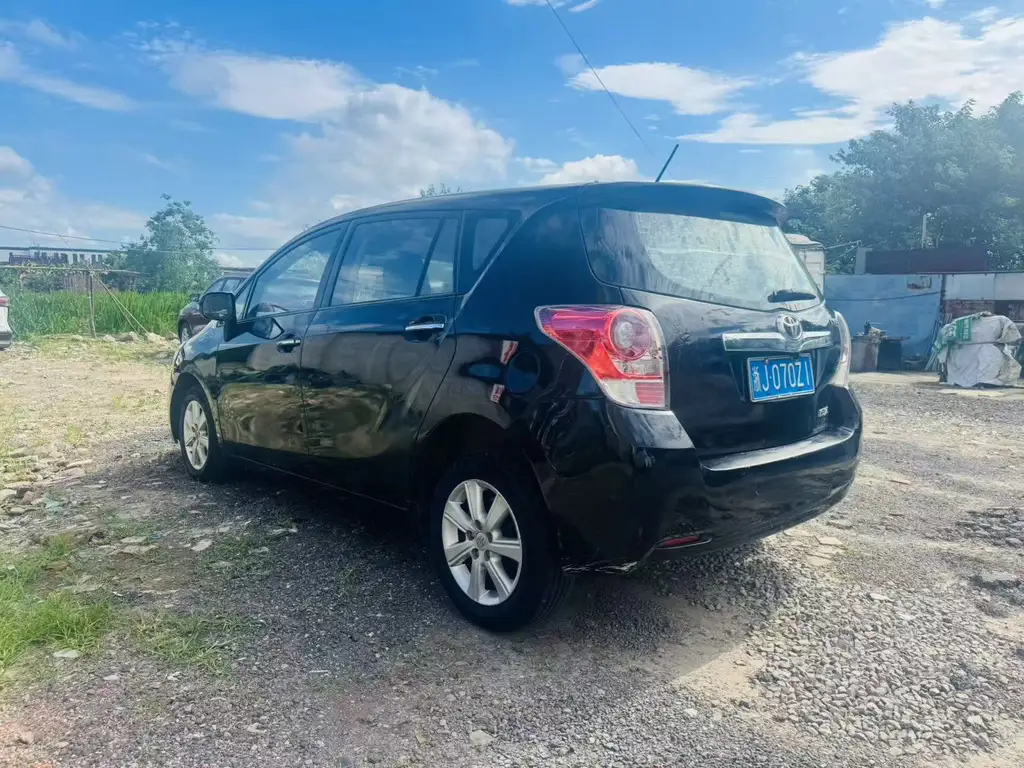 TOYOTA ESCAPE 2014