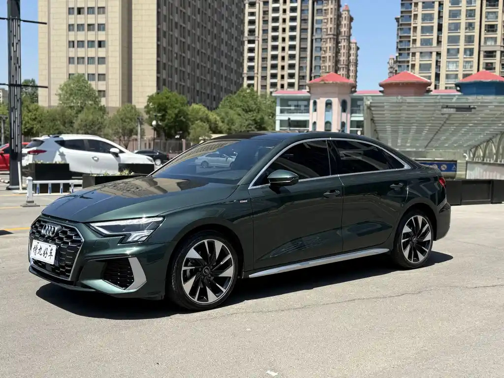 AUDI A3 2023