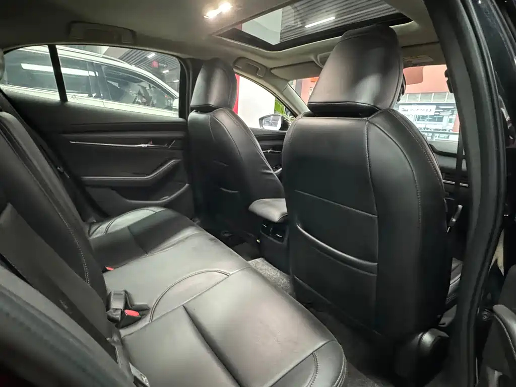 MAZDA 3 AXELA 2021
