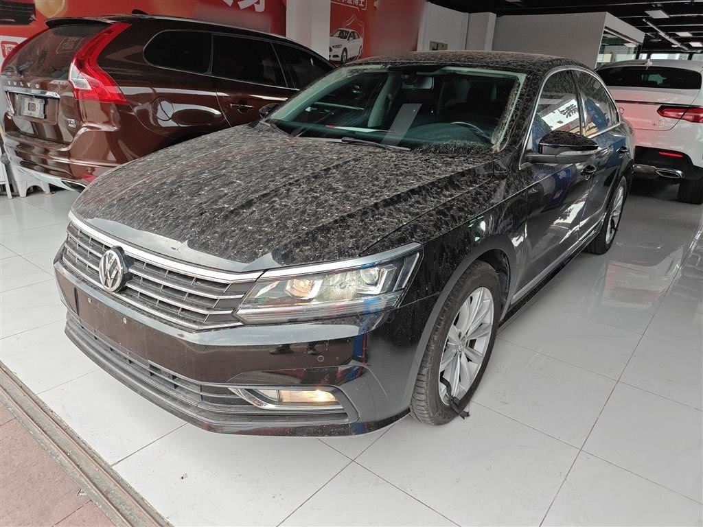 VOLKSWAGEN PASSAT 2017