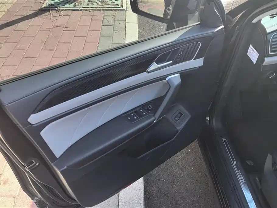 VOLKSWAGEN TAYRON 2024