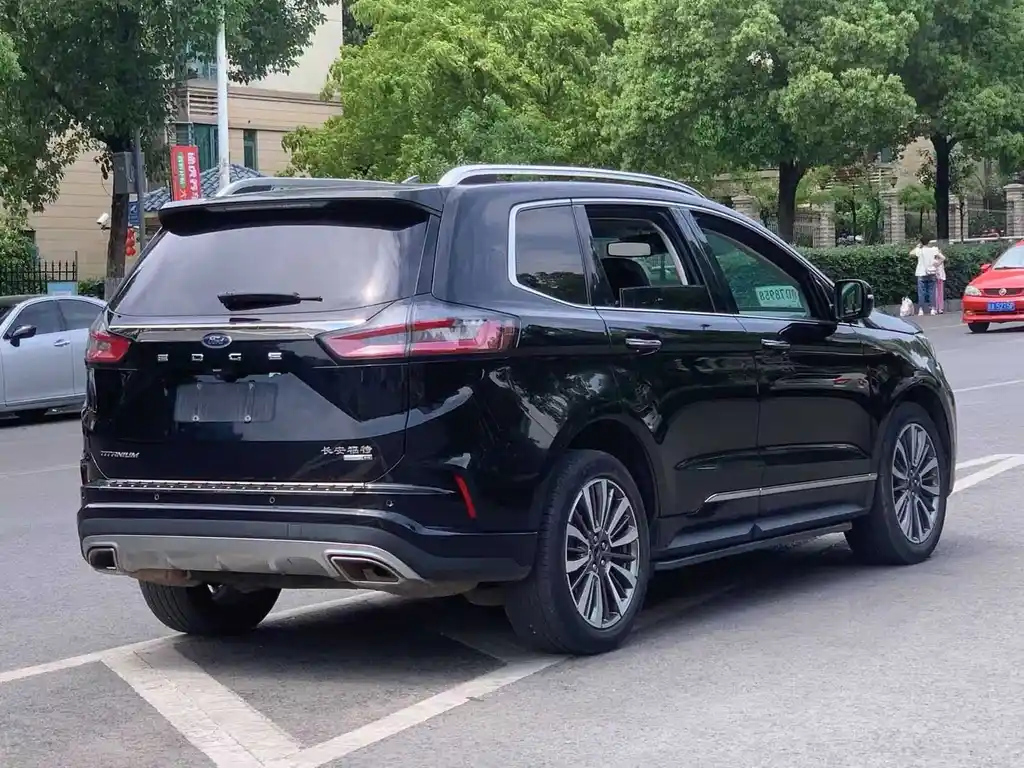 FORD EDGE 2021
