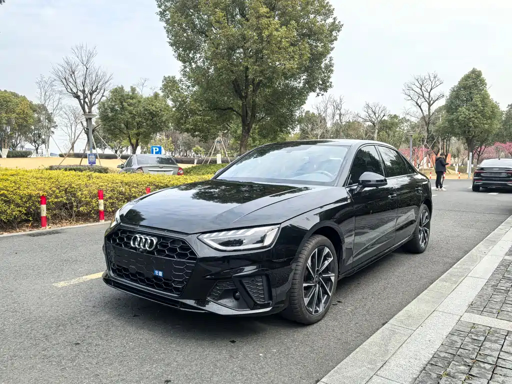AUDI A4L 2020