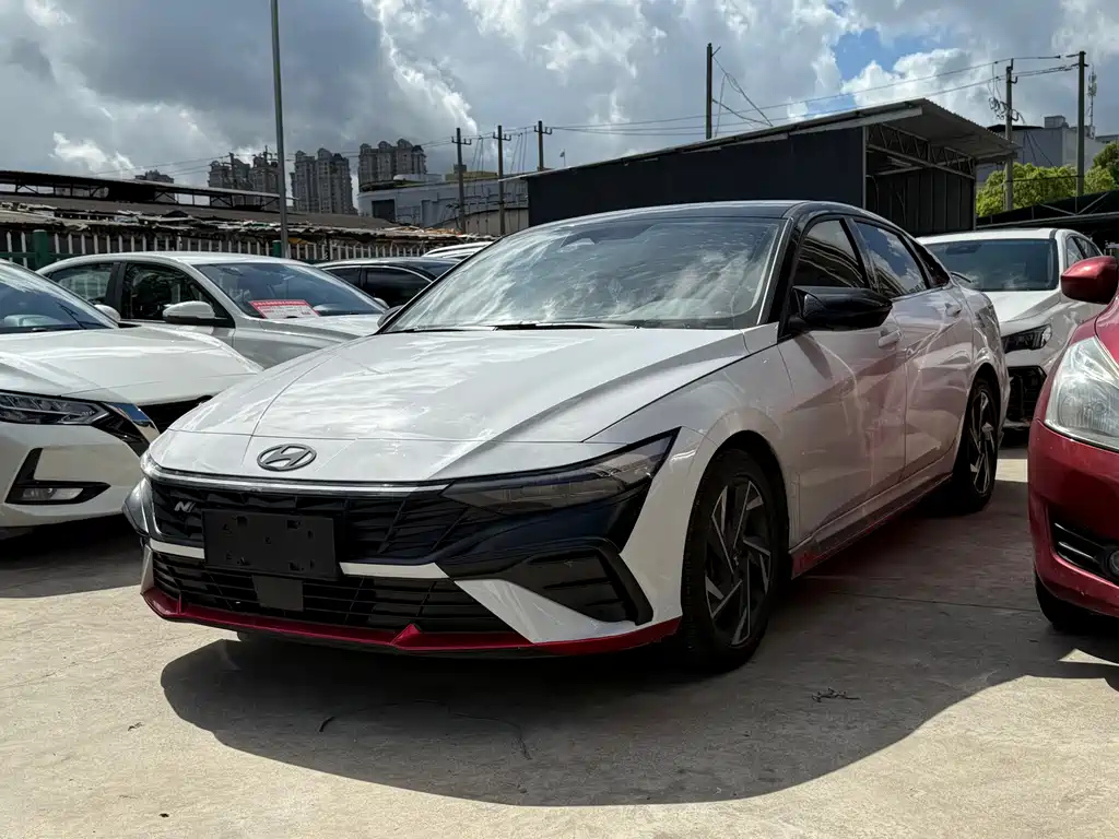HYUNDAI ELANTRA 2023