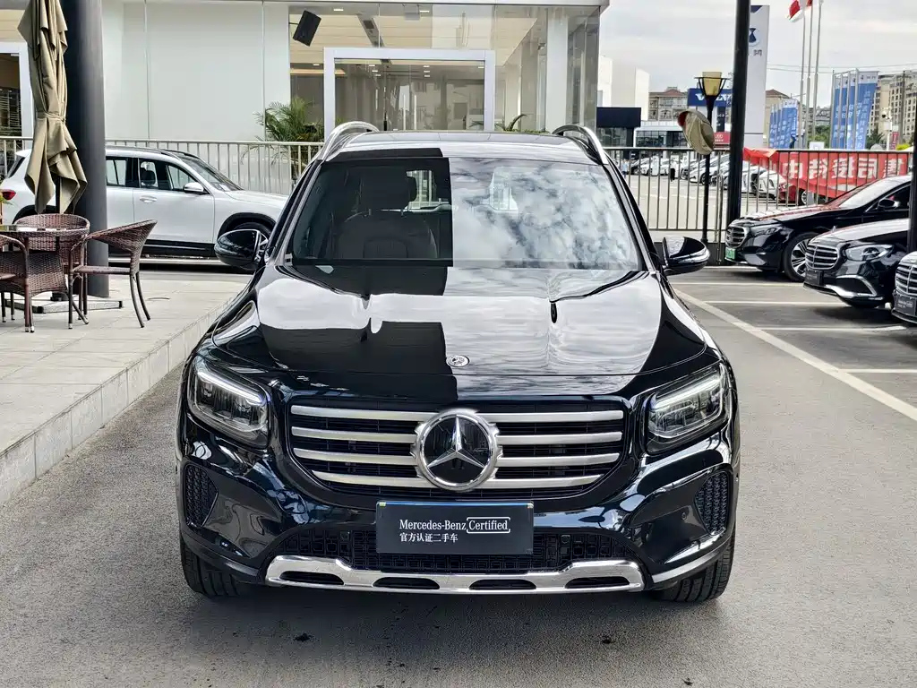MERCEDES BENZ GLB 2024