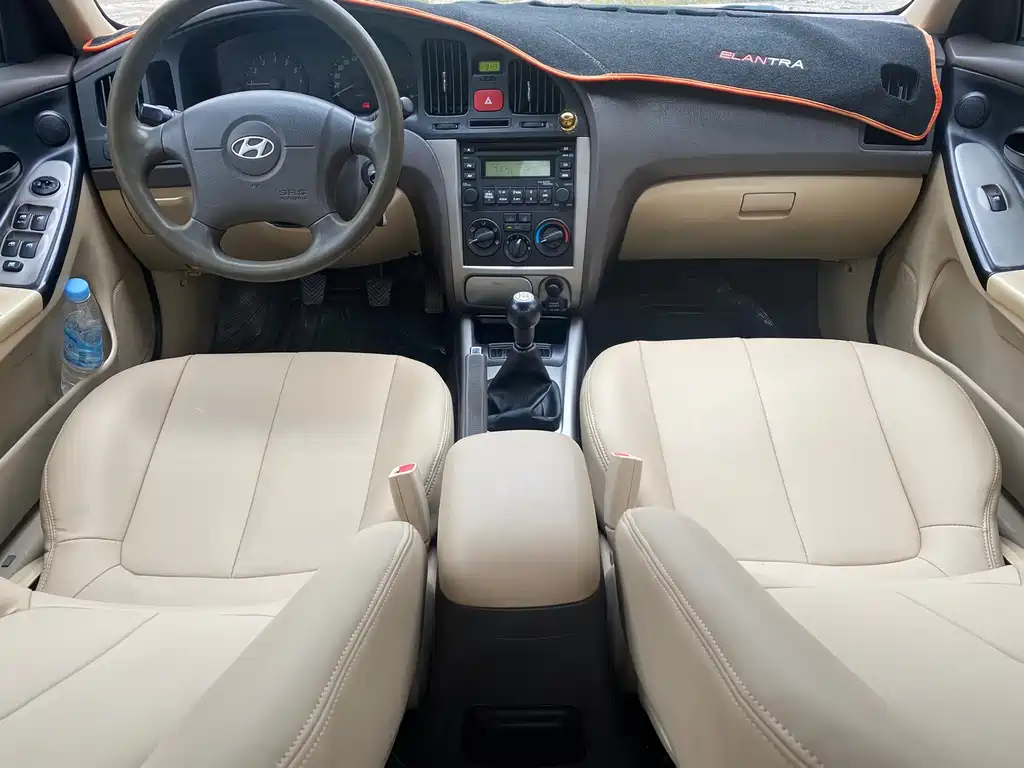 HYUNDAI ELANTRA 2011