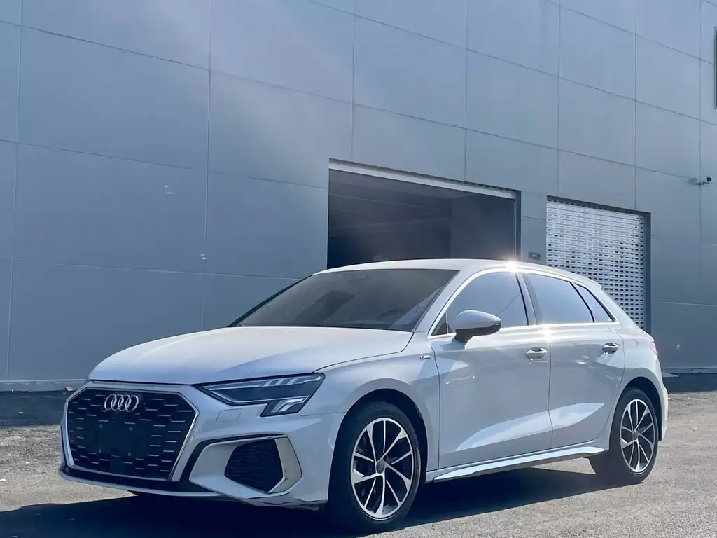 AUDI A3 2022