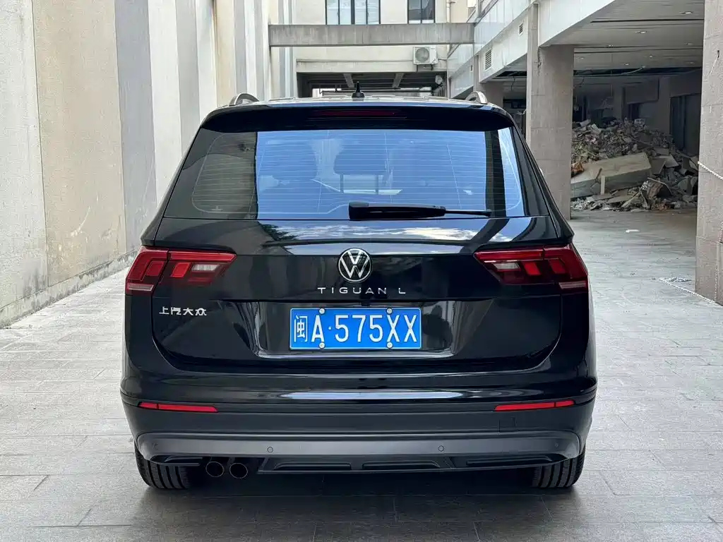VOLKSWAGEN TIGUAN L 2021