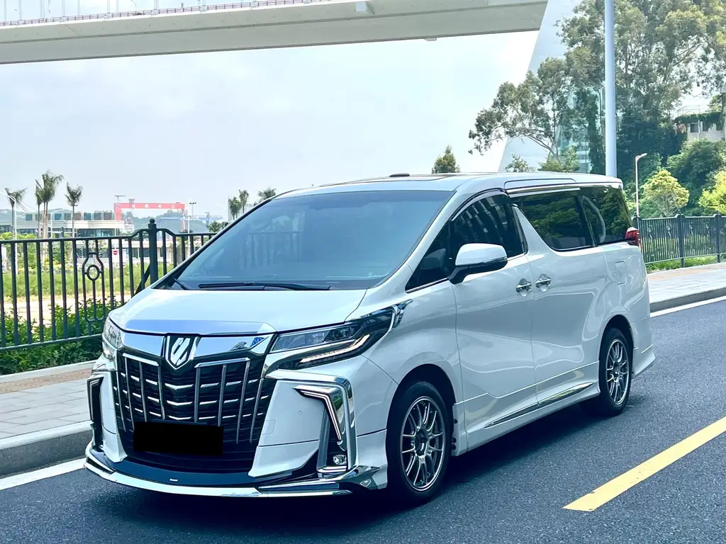 TOYOTA ALPHARD 2018