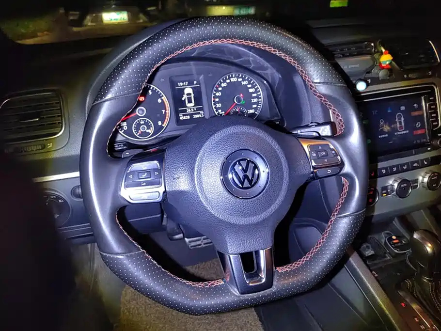 VOLKSWAGEN SCIROCCO 2013