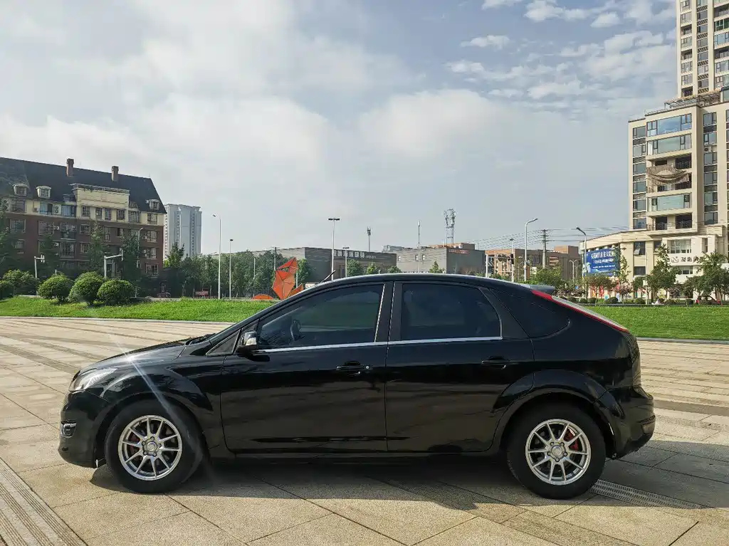 FORD FOCUS 2012