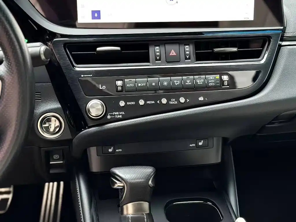LEXUS ES 2022