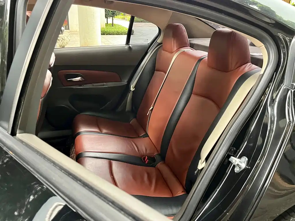 CHEVROLET CRUZE 2015
