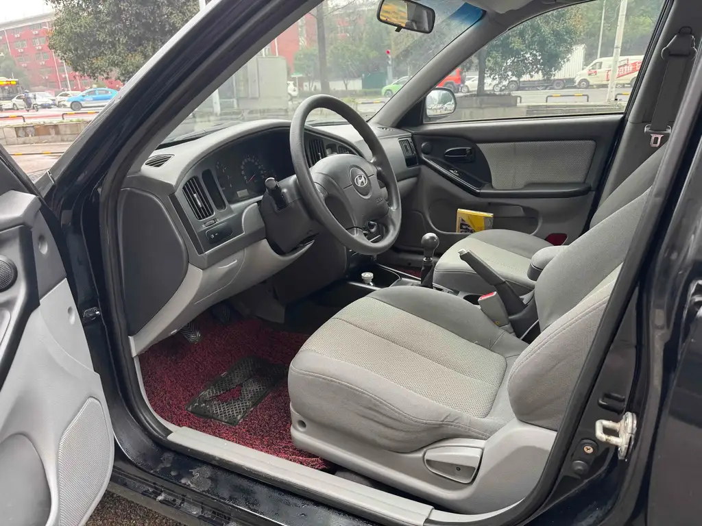HYUNDAI ELANTRA 2011