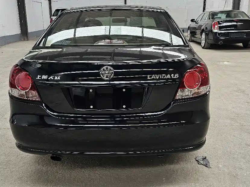 VOLKSWAGEN LAVIDA 2012