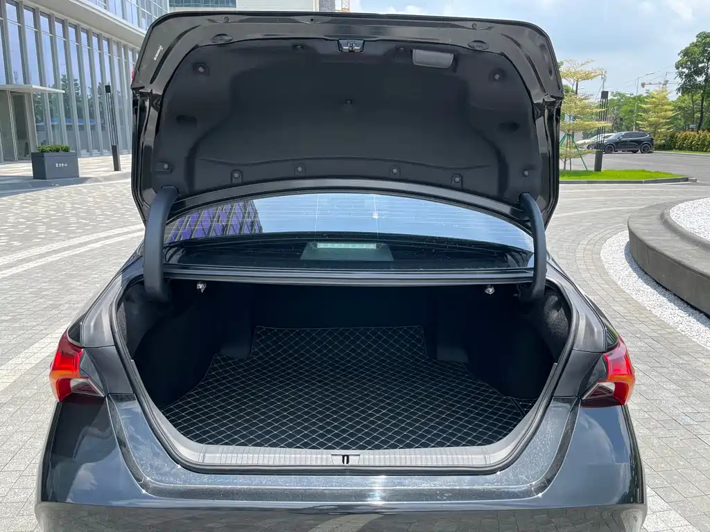 TOYOTA AVALON 2023