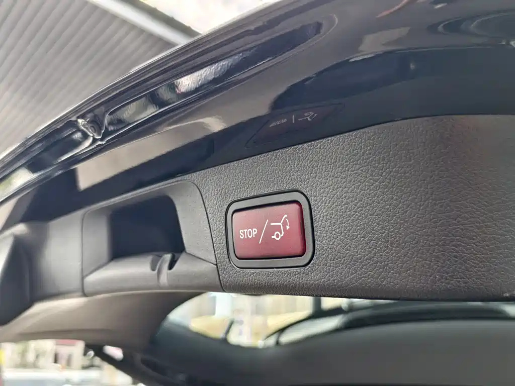 MERCEDES BENZ GLB 2024