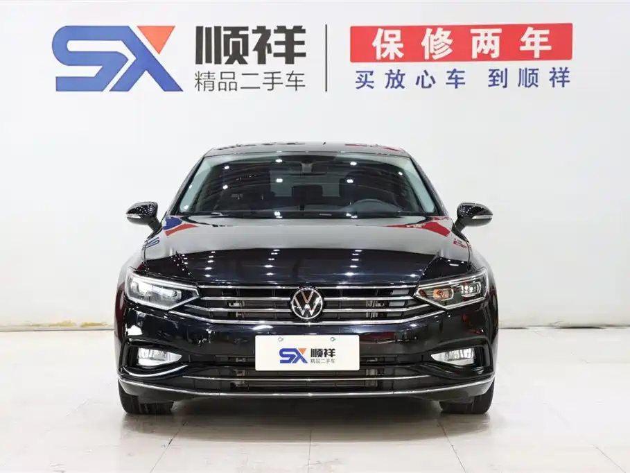 VOLKSWAGEN MAGOTAN 2020
