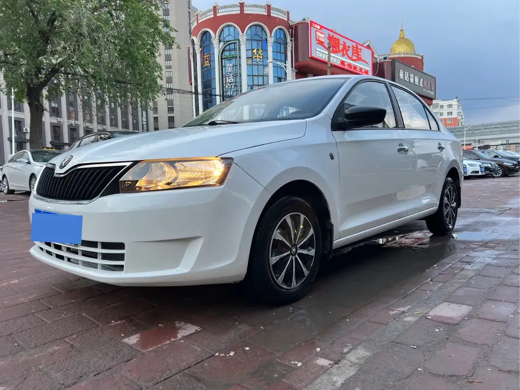 SKODA RAPID 2013