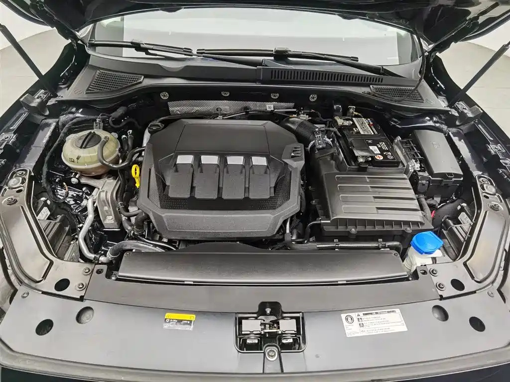 VOLKSWAGEN PASSAT 2022