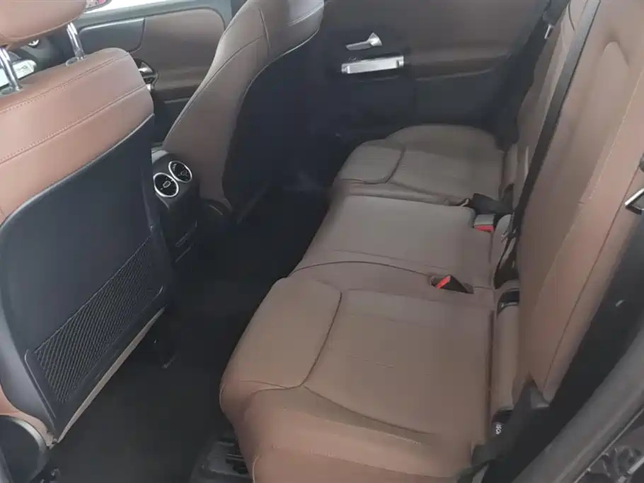 MERCEDES BENZ GLB 2021