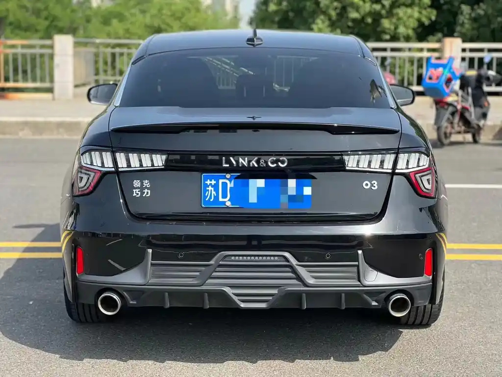 LYNK&CO 03 2021