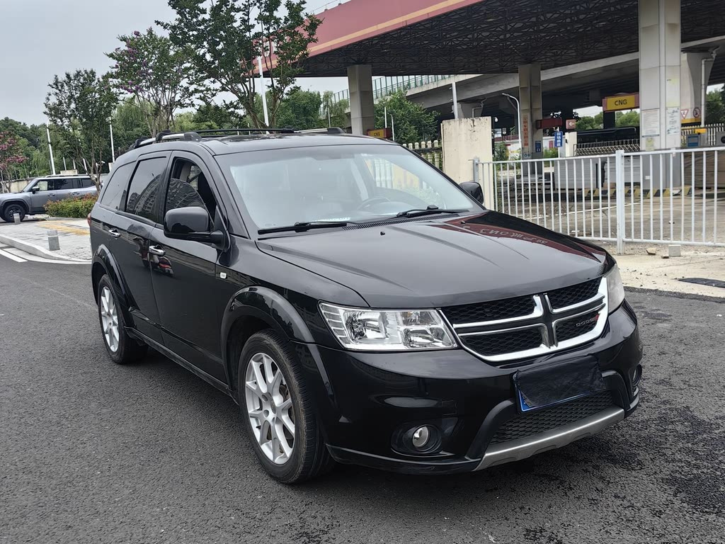DODGE JCUV 2013
