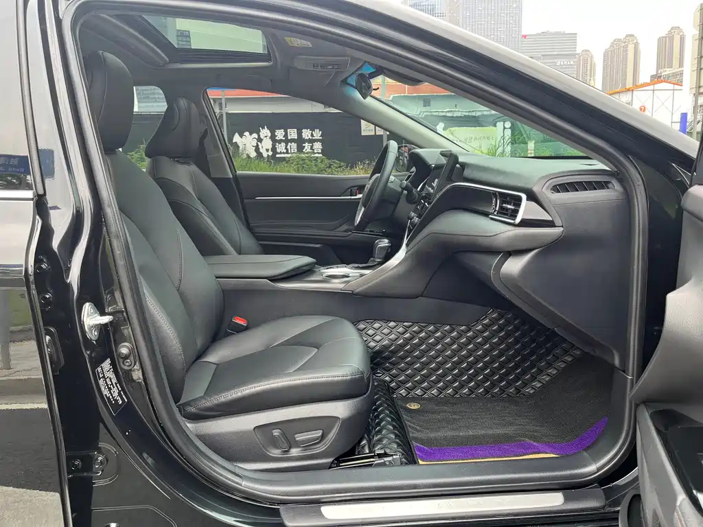 TOYOTA CAMRY 2021