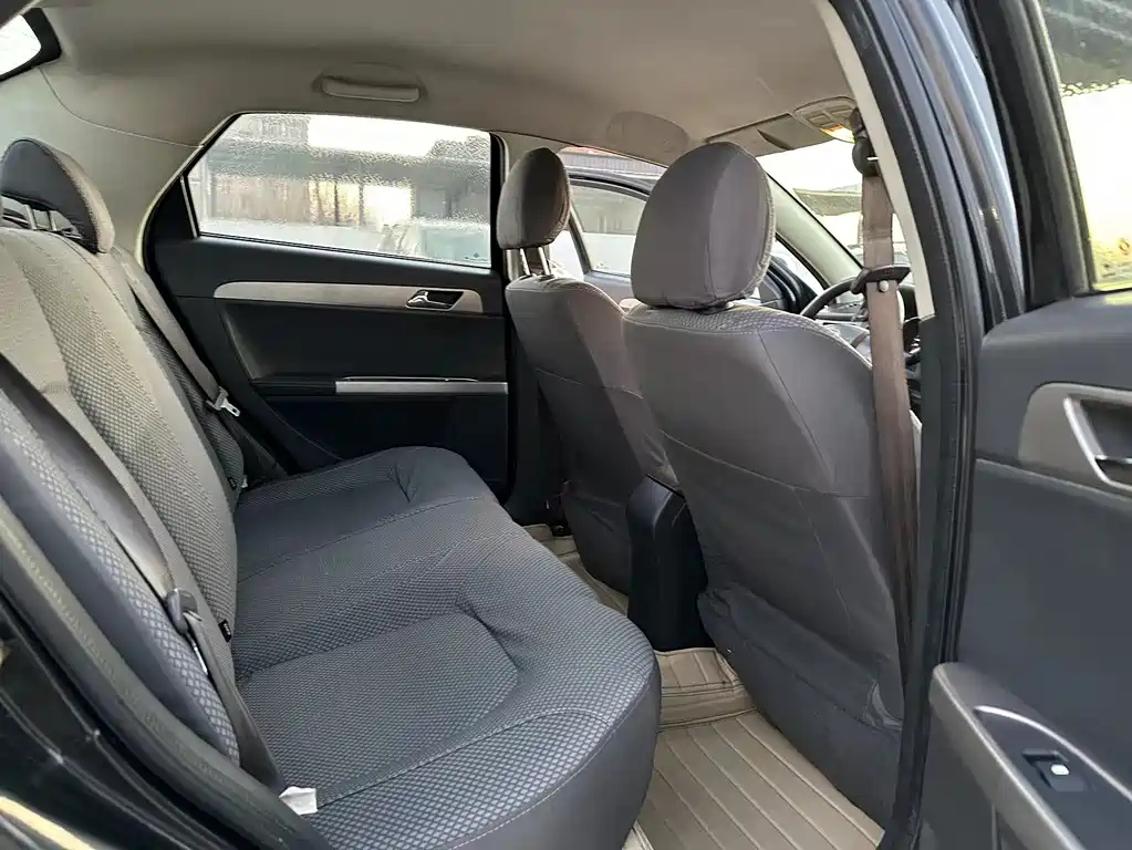 DONGFENG AEOLUS S30 2014