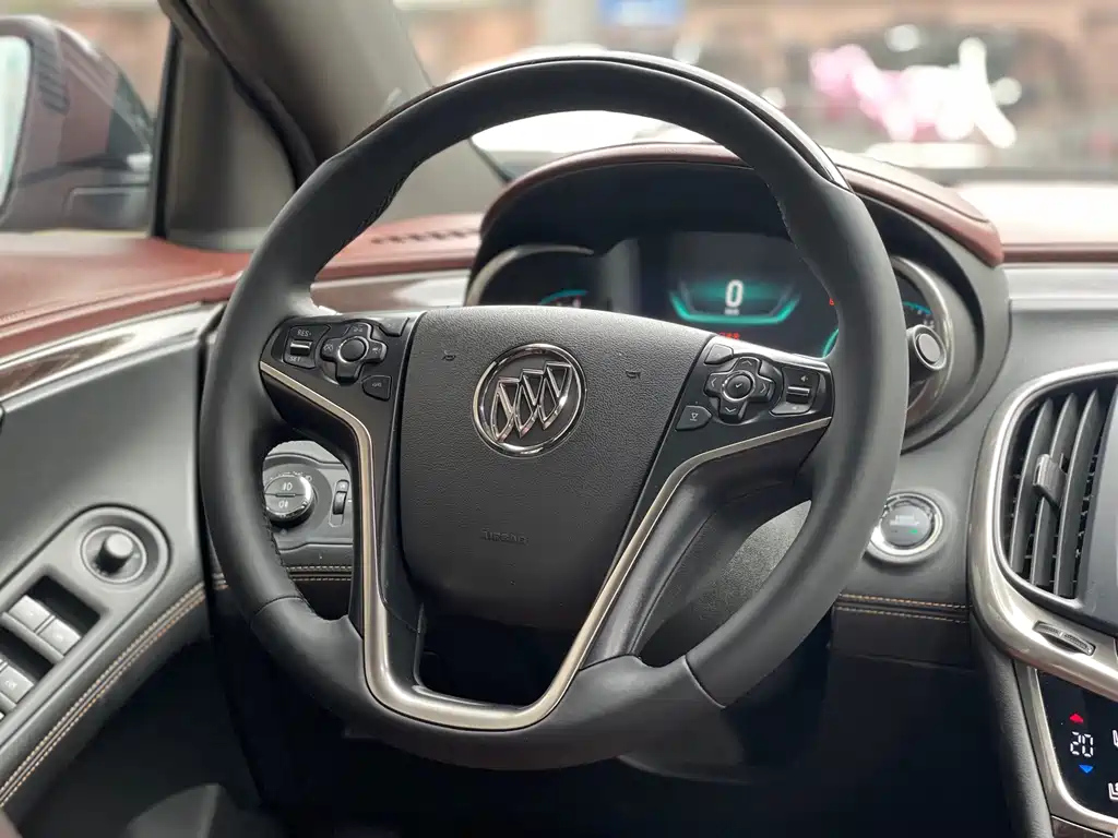 BUICK LACROSSE 2013