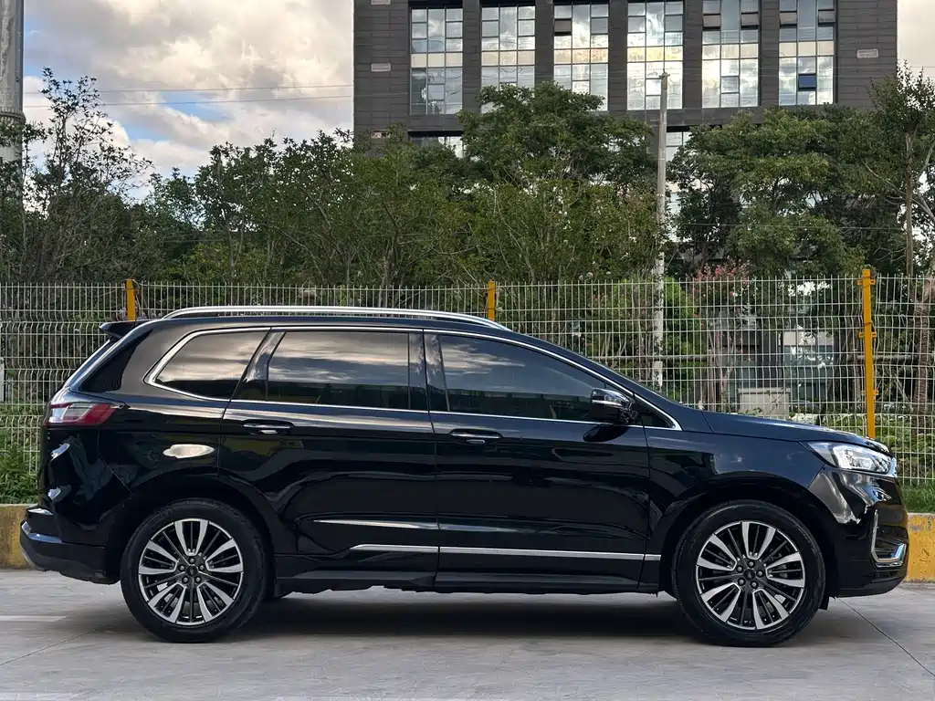 FORD EDGE 2021