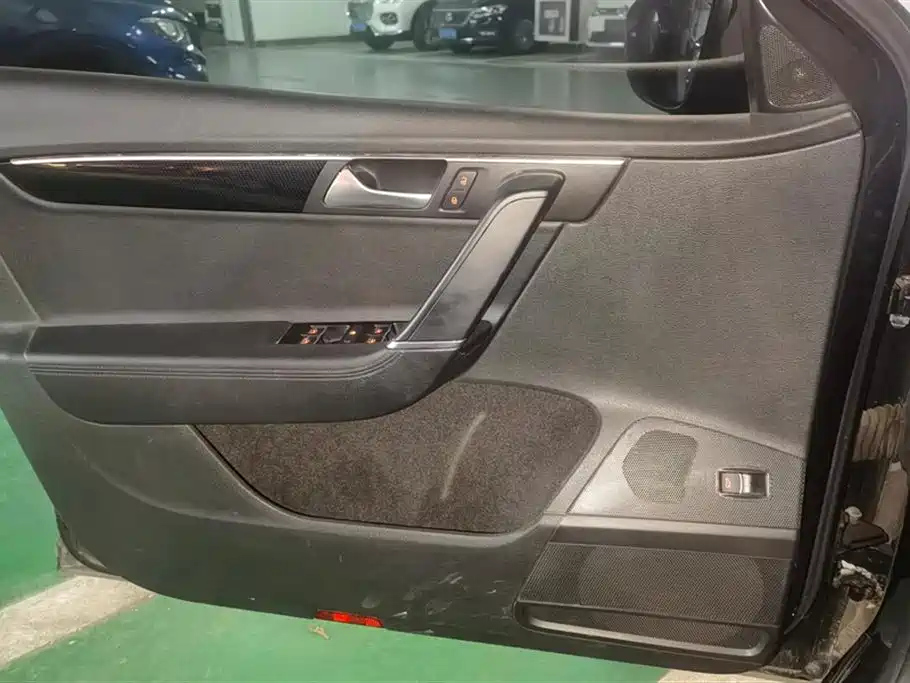 VOLKSWAGEN MAGOTAN 2016