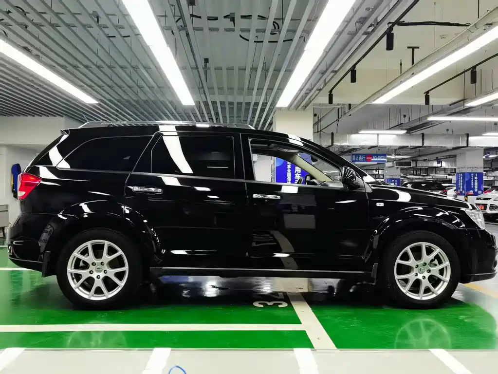 DODGE JCUV 2013