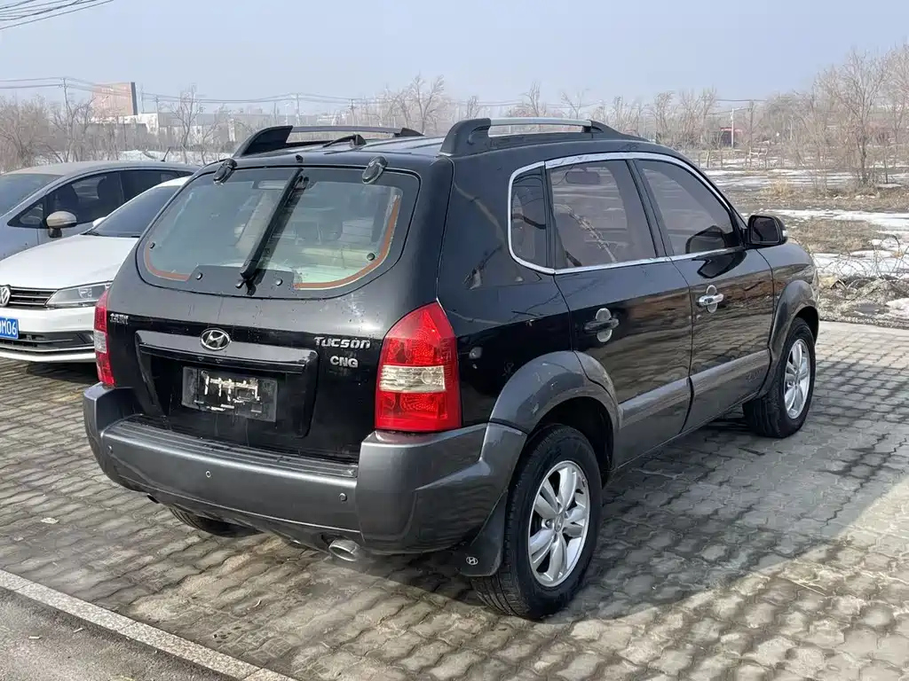 HYUNDAI TUCSON 2012