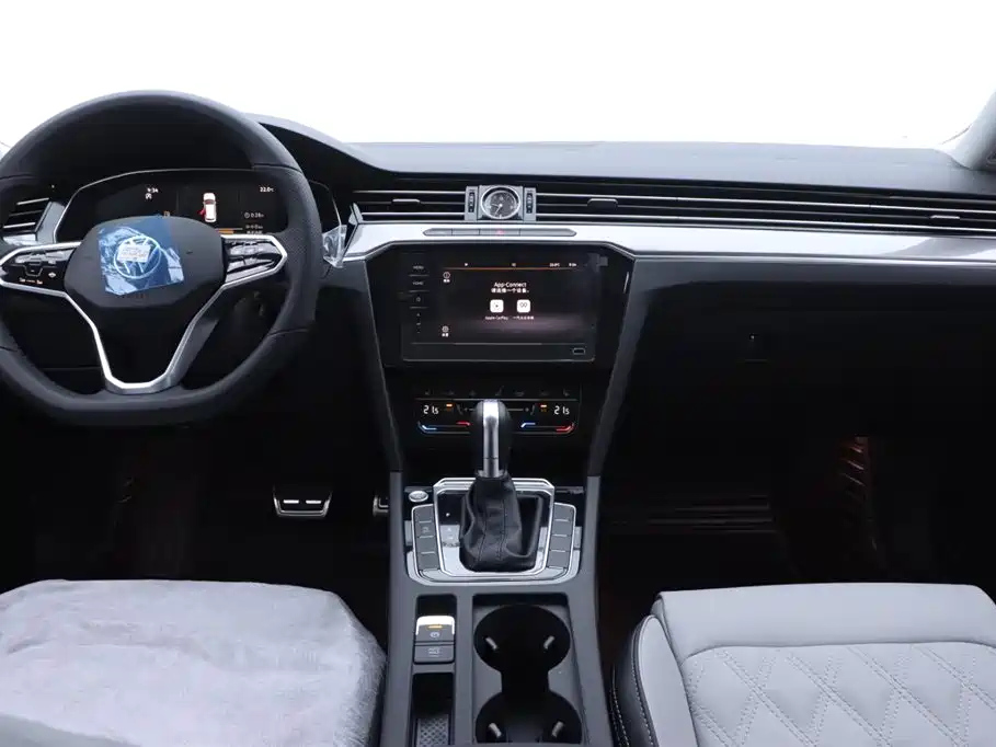 VOLKSWAGEN MAGOTAN 2023