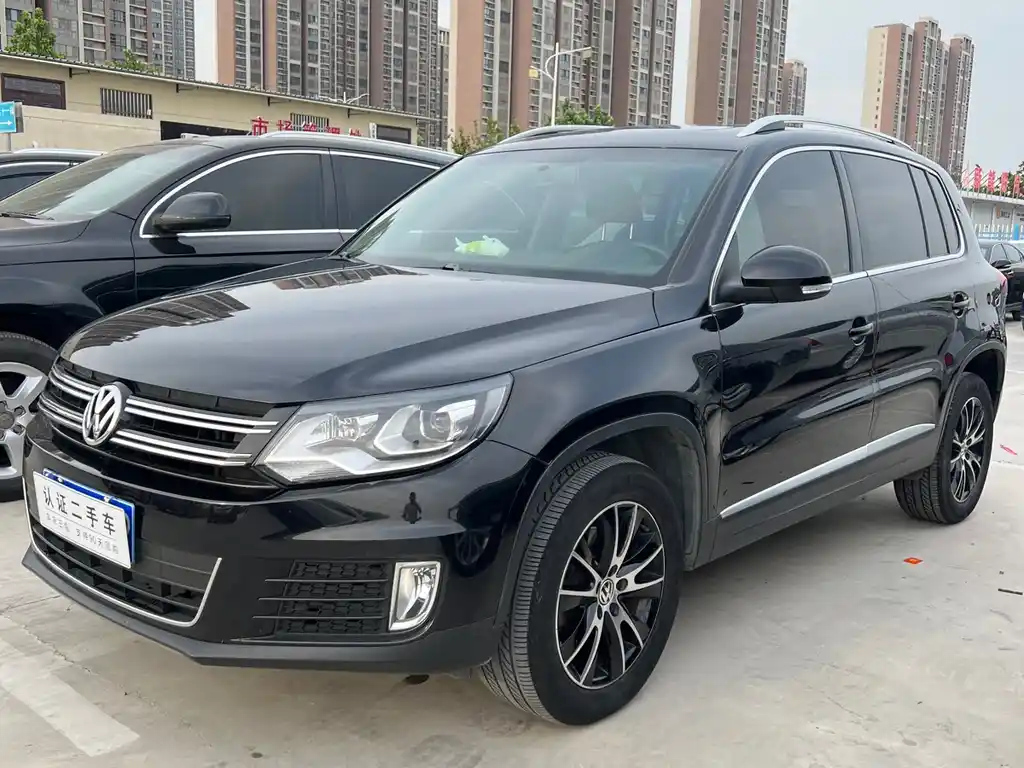 VOLKSWAGEN TIGUAN 2013