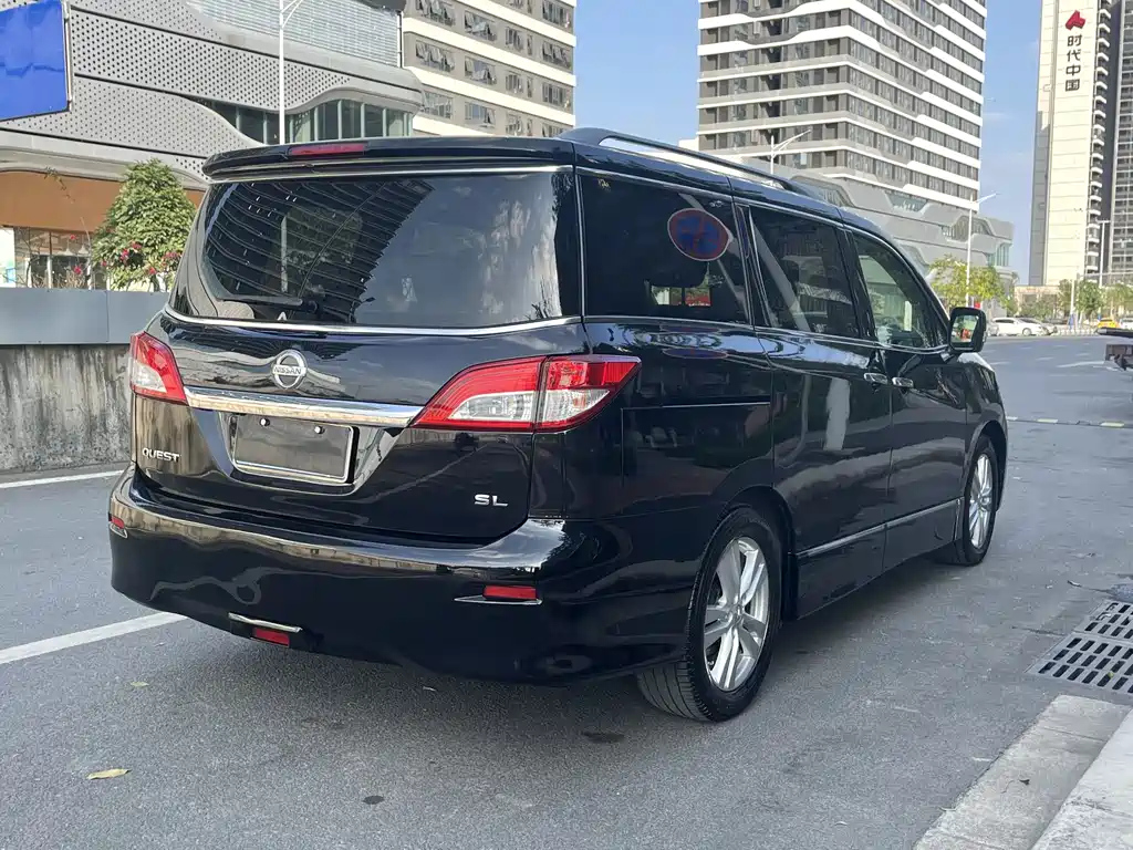 NISSAN QUEST 2014