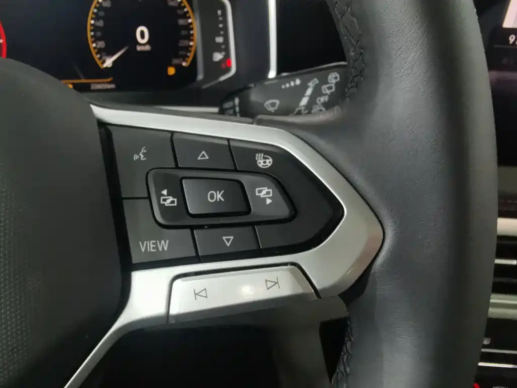 VOLKSWAGEN TAYRON 2023