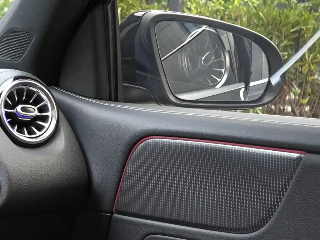 MERCEDES BENZ GLB 2021